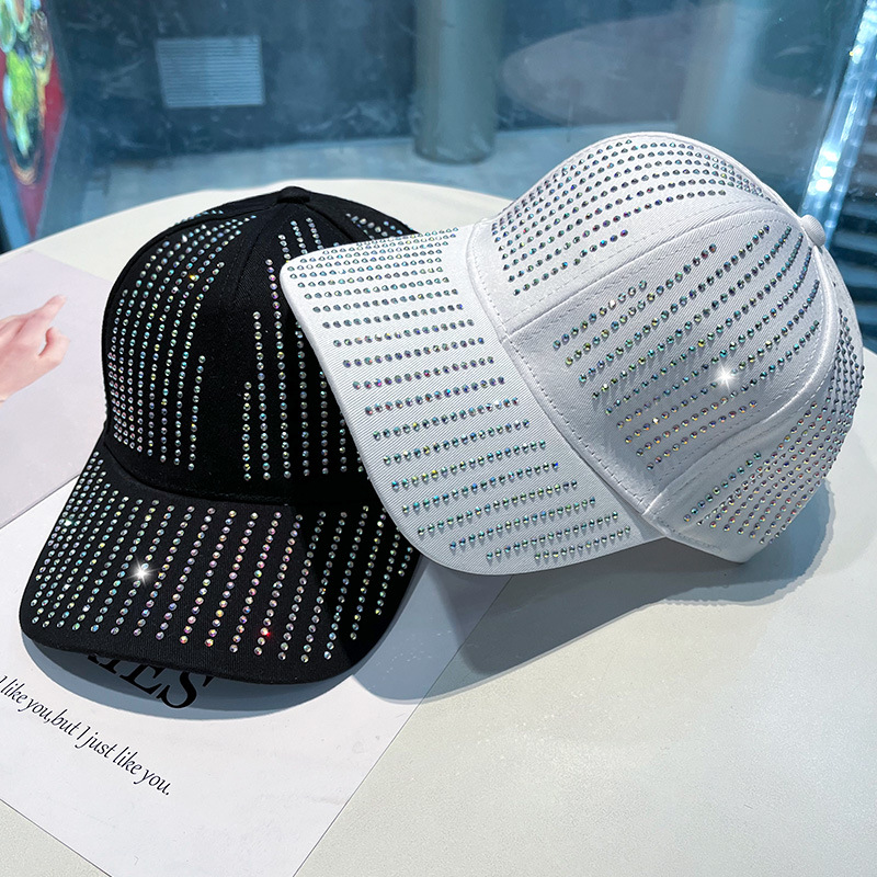 Gorra de béisbol para mujer con pedrería, protección solar, visera rígida, estilo casual de verano.