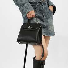 �羳�����r���p�ݸ߼��аٴ�����P�������s��ɫͨ�ڰٴ�б��Ů��