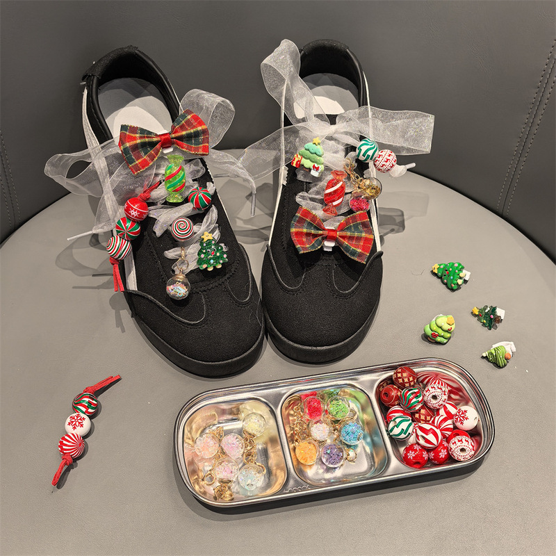 New Christmas Tree Sneakers Decorative Buckle Plaid Bow Elk Wooden Beads Beaded Shoe Buckle Kidsren's Moral Training Shoes New Christmas Tree Sneakers Decorative Buckle Plaid Bow Elk Wooden Beads Beaded Shoe Buckle Kidsren's Moral Training Shoes