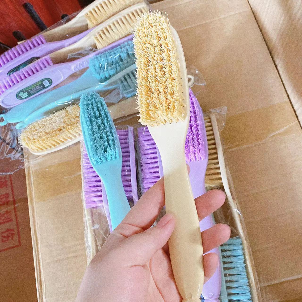 Cepillo de zapatos nuevo cepillo de limpieza multifuncional descontaminación macaron color suave piel cepillo de lavandería doméstico 2 yuanes lote de tiendas departamentales