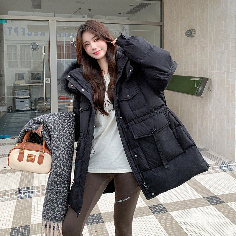 1013100kg Extra-Large Hooded down Jacket with Raccoon Fur Collar, Large Fur Collar, Extra-Large Size, Mid-Length Style