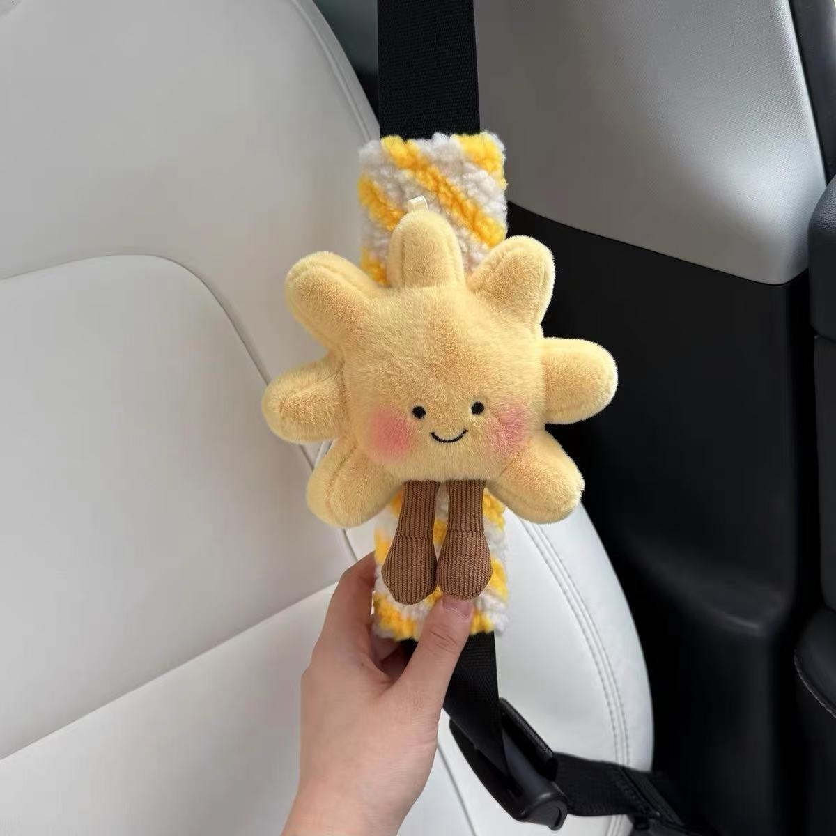 New Cartoon Cute Bee and Puppy Car Seatbelt Shoulder Pads Ins-Style Car Interior Accessories