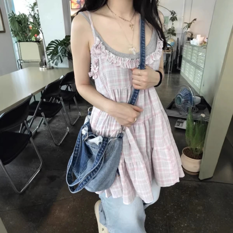 In Stock Korean Dongdaemun Women's Summer Retro Sweet Girl Plaid Lace Strap Cake Dress In Stock Korean Dongdaemun Women's Summer Retro Sweet Girl Plaid Lace Strap Cake Dress