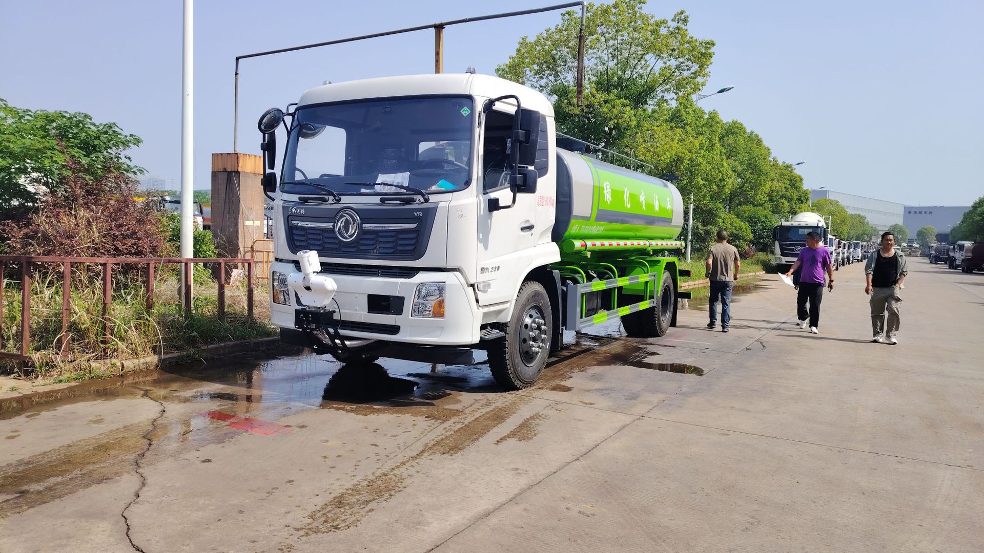 Dongfeng Tianjin 15-Ton Landscaping Spray and Sprinkler Truck/22-Ton Insulated Water Transport Truck Chengli Sanitation Sprinkler Truck