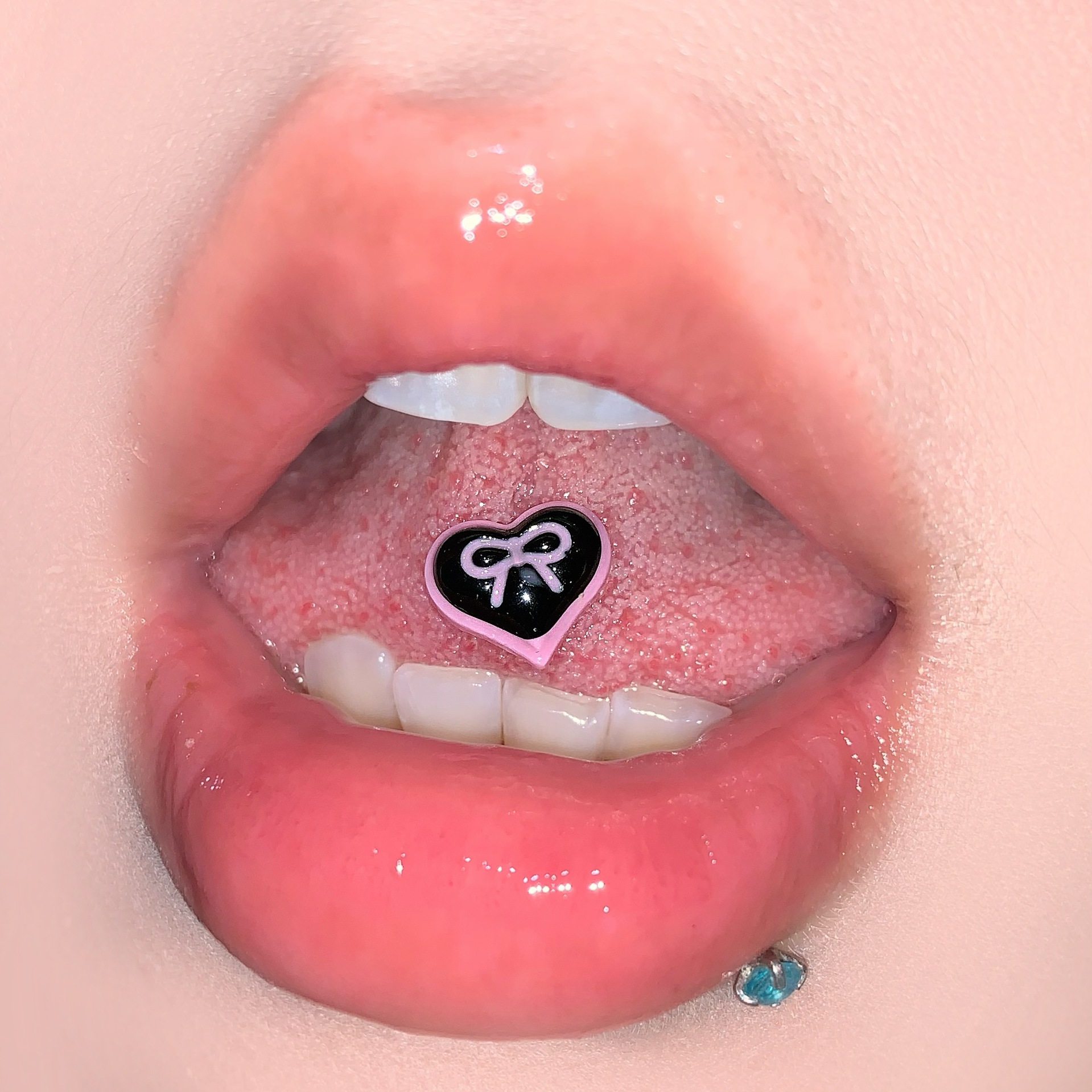 Pointed labret stud close-up product detail