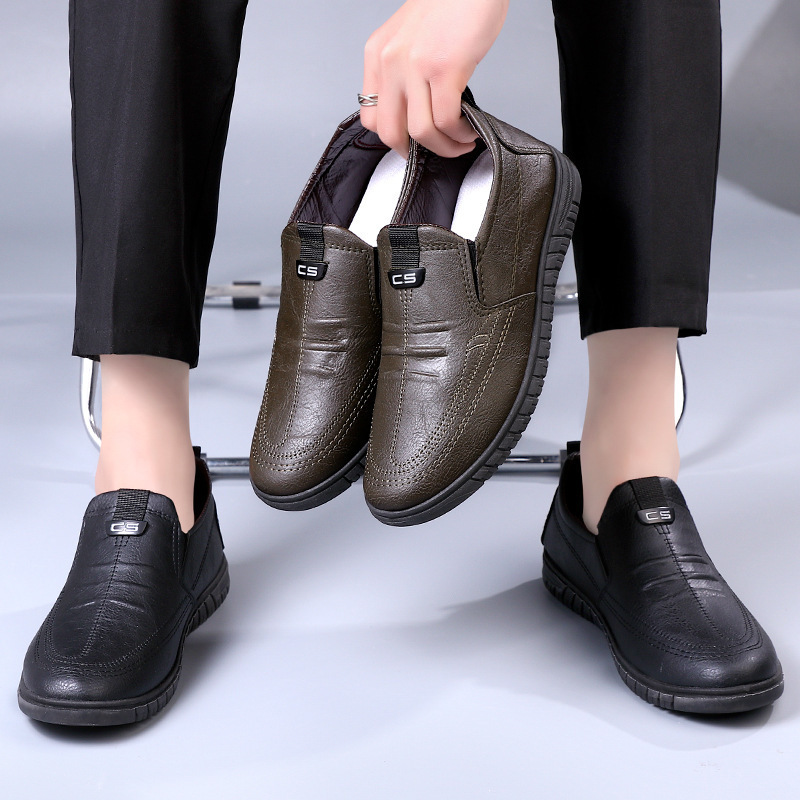 New spring men's shoes, breathable, waterproof, non-slip, trendy and versatile black business leather shoes, casual sneakers, wholesale
