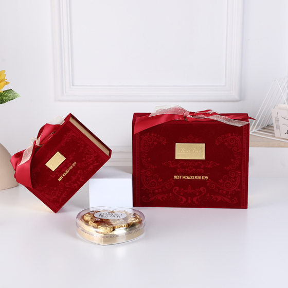 European Style Entry Luxury Velvet Accompanying Gift Box Festival Wedding Exquisite Candy Box Creative Flip Gift Packaging Box