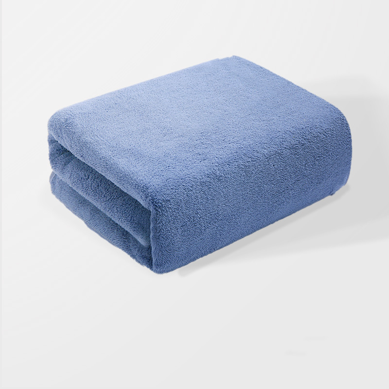 Hotel salón de belleza baño masaje tienda de pies Toalla de baño al por mayor Toalla de baño de color sólido de terciopelo coral toalla traje fuerte absorbente