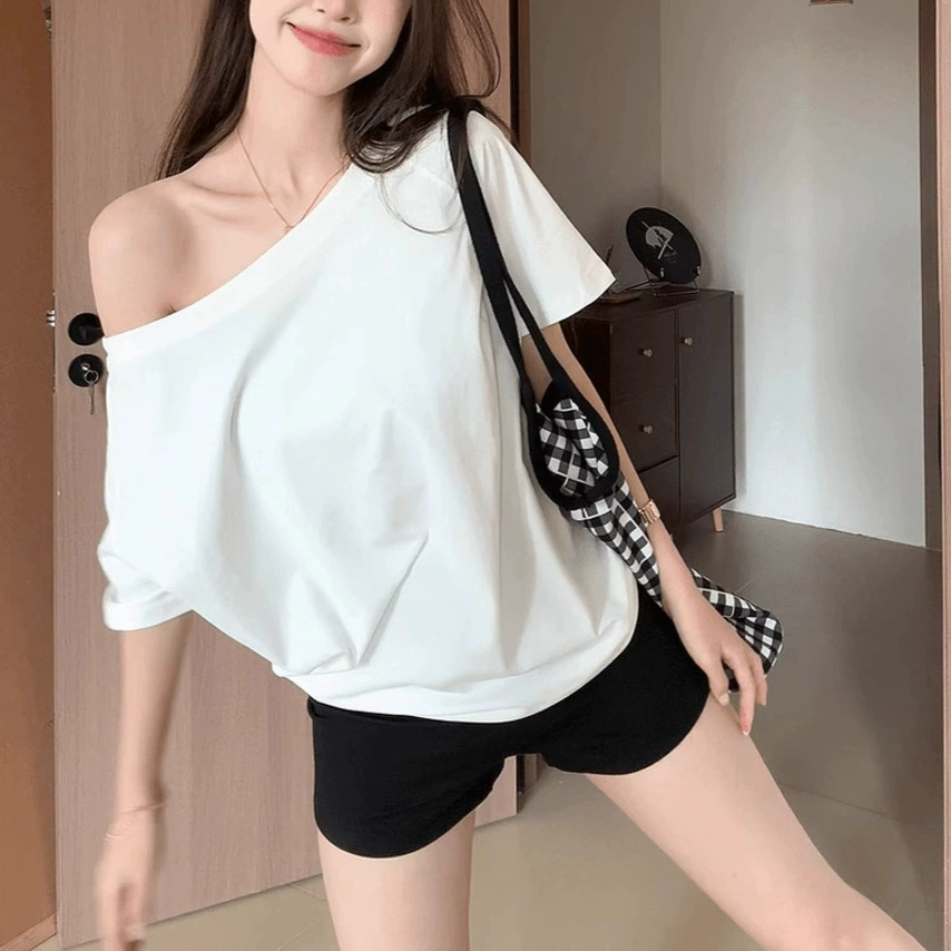 Белая футболка с косым плечом для женщин, лето-осень 2025, свободного кроя, стройнящая, на одно плечо, сексуальный топ, черно-белая