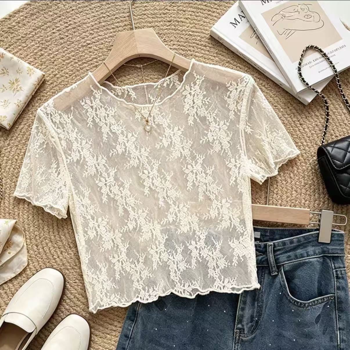 Sexy thin lace short-sleeved base layer top for women, summer mesh see-through hollowed-out blouse, slip dress inner layer top.