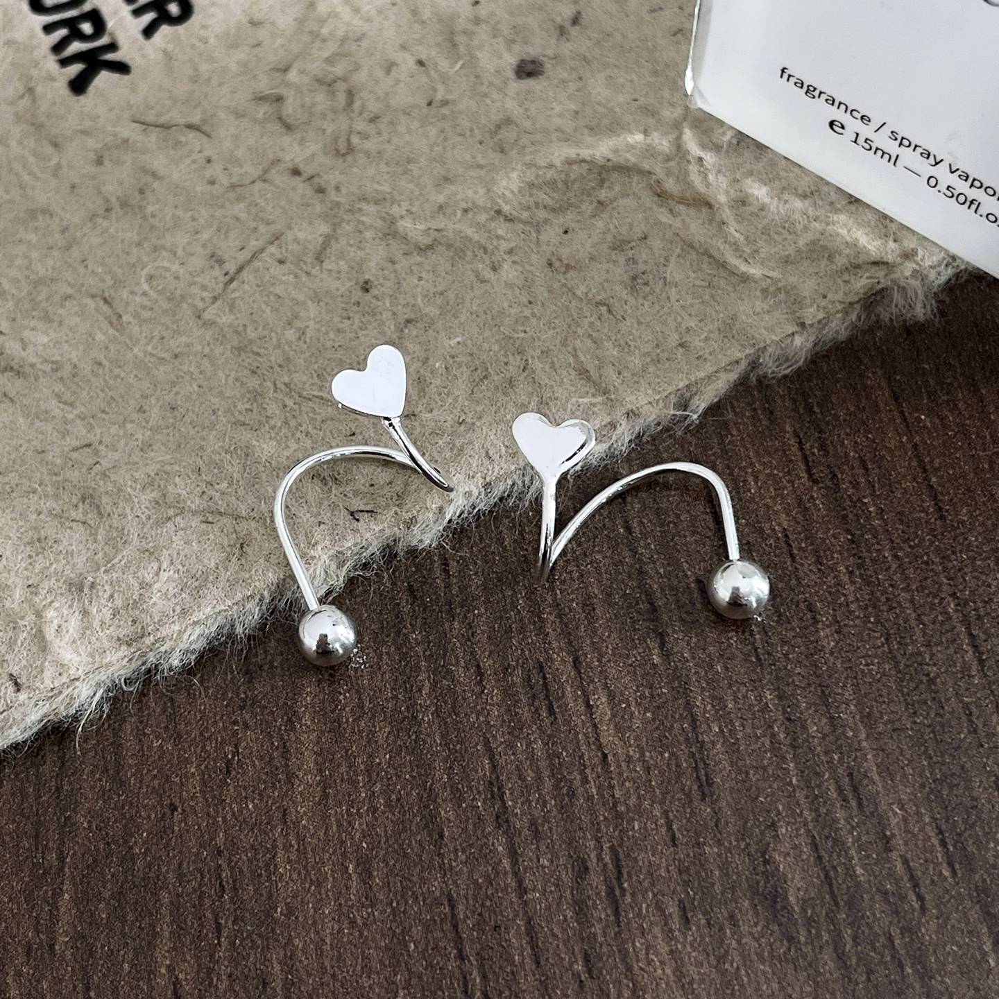 Medieval estilo europeo y americano pendientes franceses lujosos pendientes únicos 2026 nuevo estilo explosivo nicho de diseño sensación de pendientes para mujeres