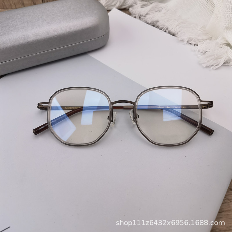 Square ultra light fashionable quality glasses