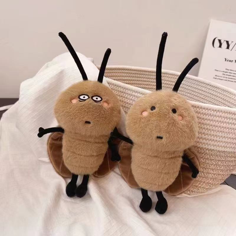 Cucarachas en línea transfronterizas juguetes de peluche pequeños muñecos fuertes muñecas feas creativas extrañas colgantes especiales de Guangdong