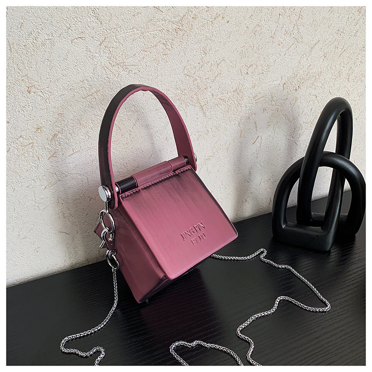 Bolso de hombro de mano con correa de cadena y diseño de azúcar pequeño de color gradual, de moda, 2023_voghion.com
