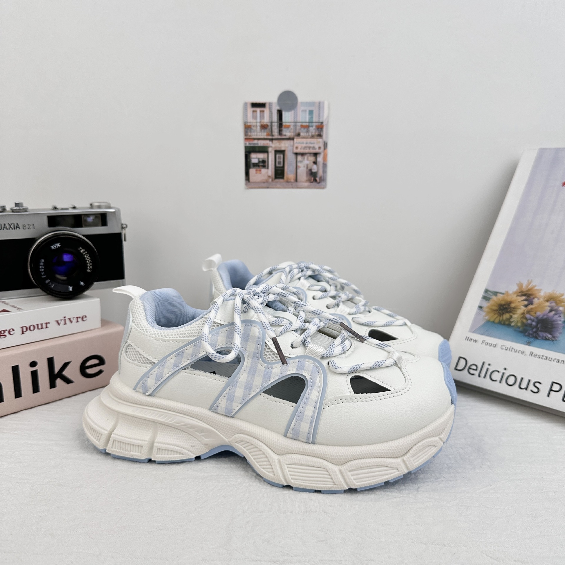 Farwave hueco zapatos de papá y mujer 2025 verano nuevo estilo de moda de suela gruesa aumentando la sensación de zapatos casuales de mierda