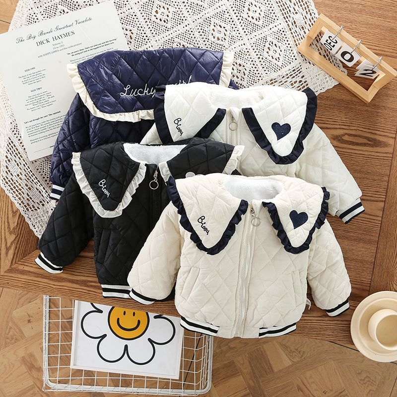 Children's Chanel-style fleece-lined, thickened Korean-style autumn and winter coat with lapel, diamond pattern, lettering, and heart design.