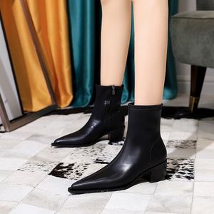 009-12 British style and fashion temperament Versatile thin boots with pointy toes and thick heels Martin boots for wome