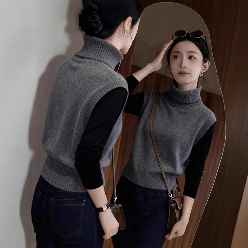 Korean-Style Outfit: Gray High-Necked Knitted Vest for Women, Autumn and Winter Slim-Fit Layered Sweater Top