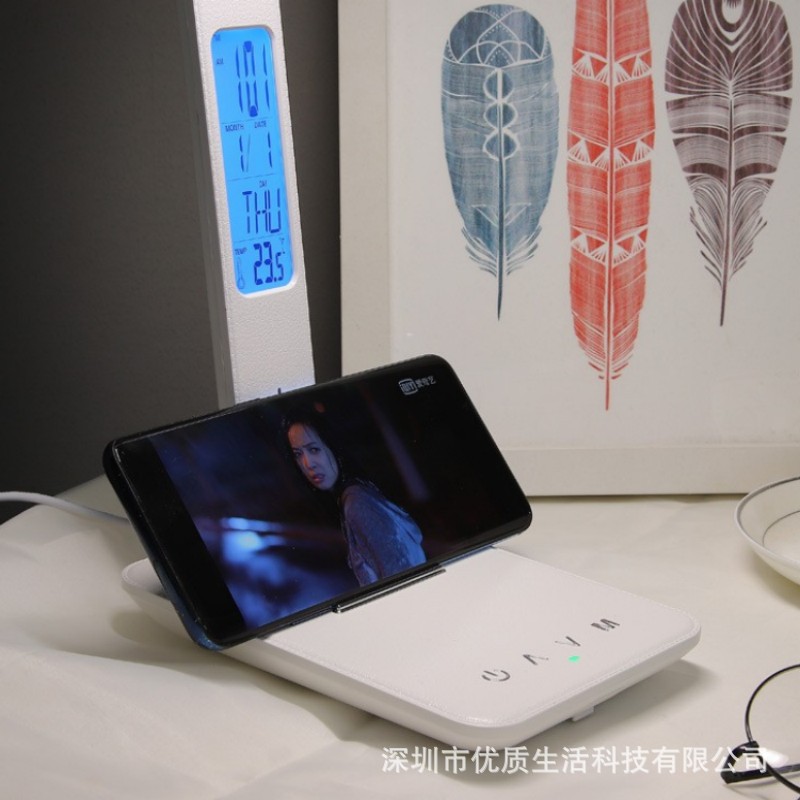 Lámpara de Escritorio LED 10W con Carga Inalámbrica Pantalla LCD y Atenuación Táctil para Estudio