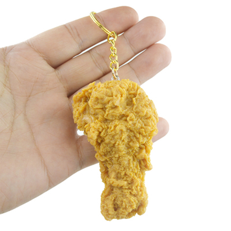 Llavero de la pata de pollo de simulación caliente transfronteriza Papas fritas llavero modelo de comida divertido ala de pollo llavero al por mayor