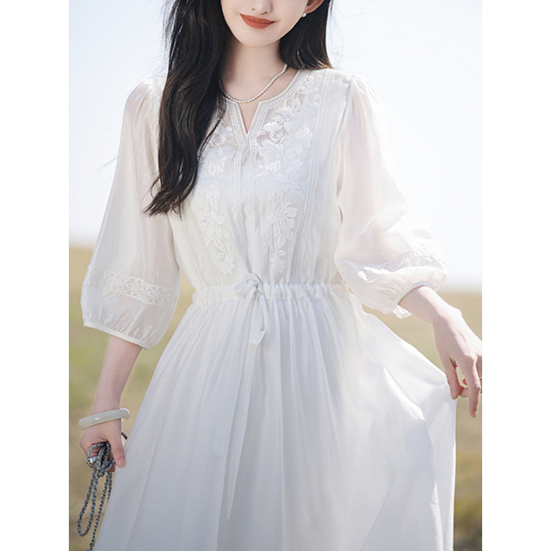 Moonlight White Dress Embroidered Crewneck Fairy Dress 2024 New Palace Style White Purple Champagne dress