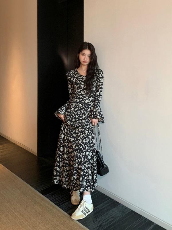 pusumede 法式碎花连衣裙女荷叶边设计感收腰气质鱼尾裙长款裙子|undefined