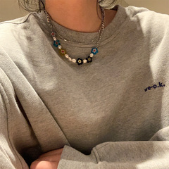 カラーの小さい花の真珠のネックレスの女性の甘いクールなヒップホップのギャルの鎖の骨の鎖の2層の小さい大衆のデザイン感の個性の衛の鎖