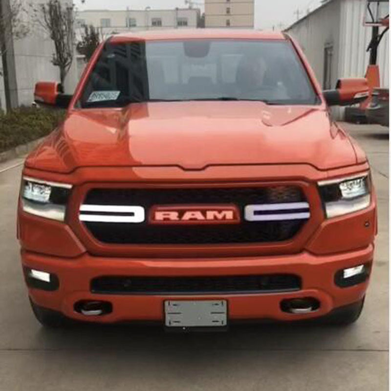 Suitable for 2019-2021 Dodge Ram RAM1500 with illuminated grille, flowing turn signal lights, and front face illuminated logo