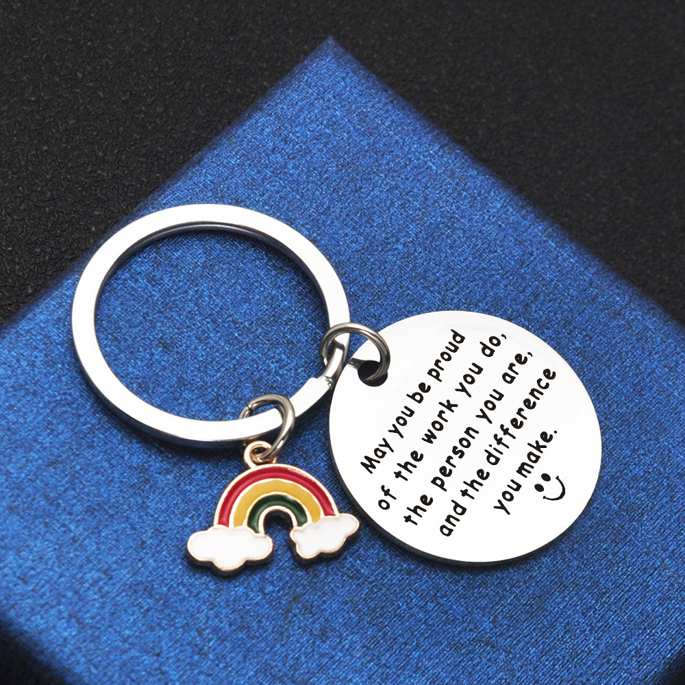Llavero de acero inoxidable grabado con láser, colgante arcoíris de aleación, accesorio de bolso o llaves, venta al por mayor