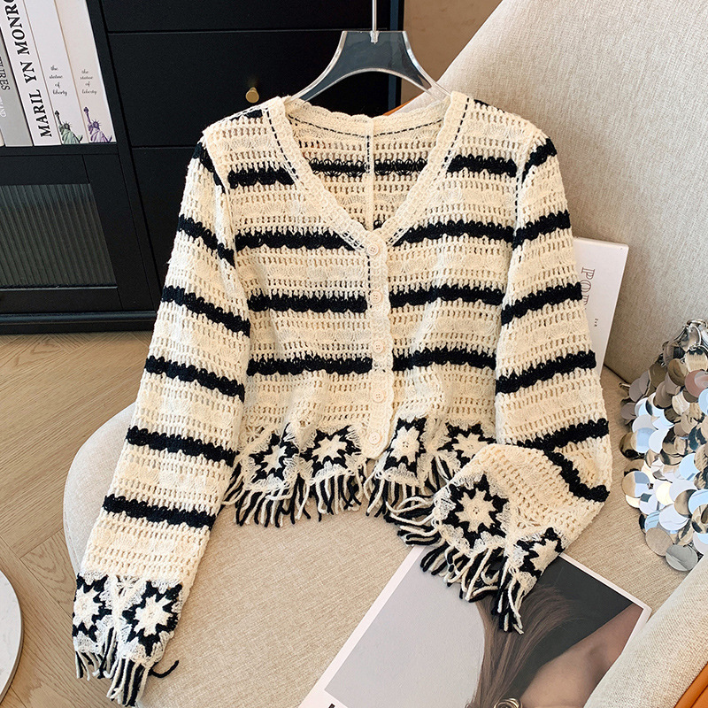 Clearance to pick up leaks ~ spring and autumn French v-neck tassel striped long sleeve knitted cardigan women's design sense hollow chic top Clearance to pick up leaks ~ spring and autumn French v-neck tassel striped long sleeve knitted cardigan women's design sense hollow chic top