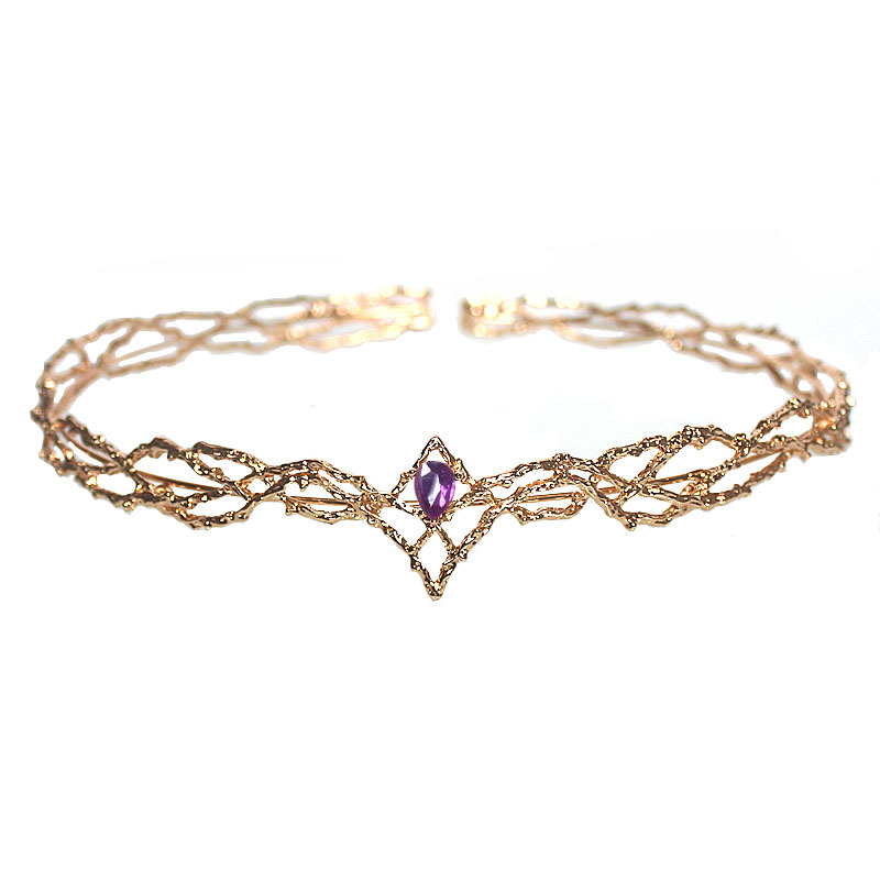 The Hobbit Elf King Serendil has large round crown with golden design and a diamond studded headband_voghion.com