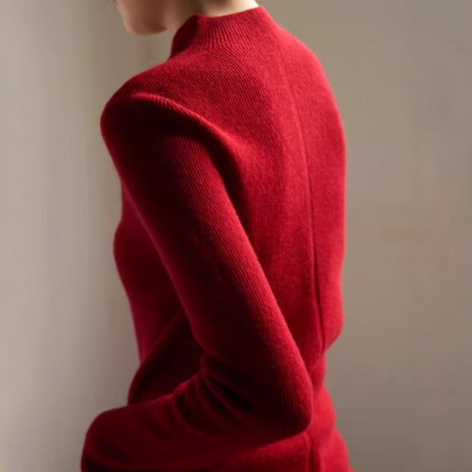 Happy New Year, Early Autumn Seamless One-Piece Red Half-Turtleneck Sweater for Women with Pearlescent Sea