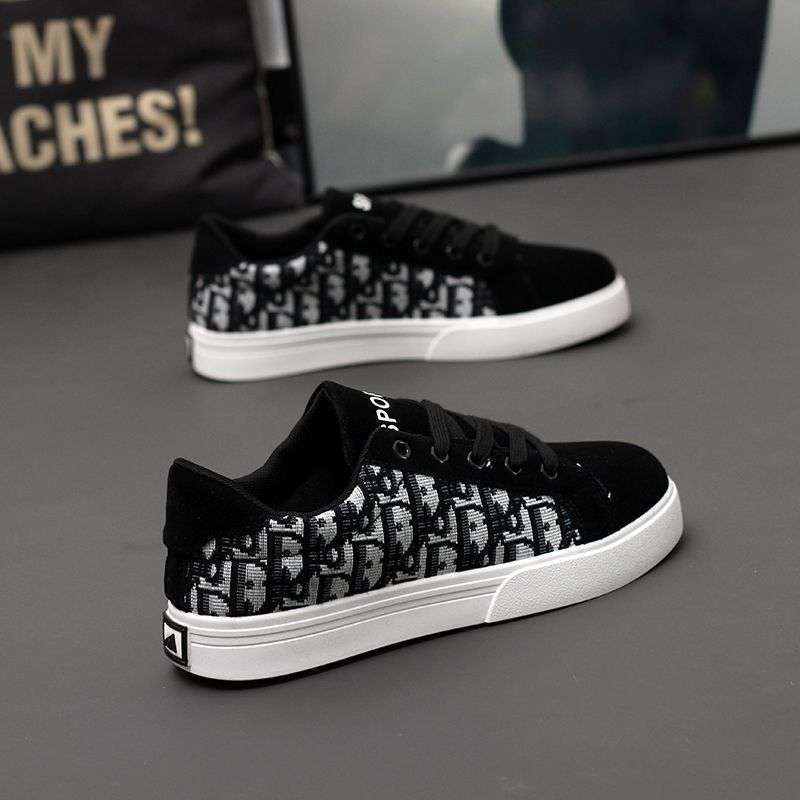 Trendy Men's Shoes 2025 Spring and Summer New Soft-Soled Retro Canvas Shoes Versatile Spirited Young Men's Sports and Leisure Sneakers Trendy Men's Shoes 2025 Spring and Summer New Soft-Soled Retro Canvas Shoes Versatile Spirited Young Men's Sports and Leisure Sneakers