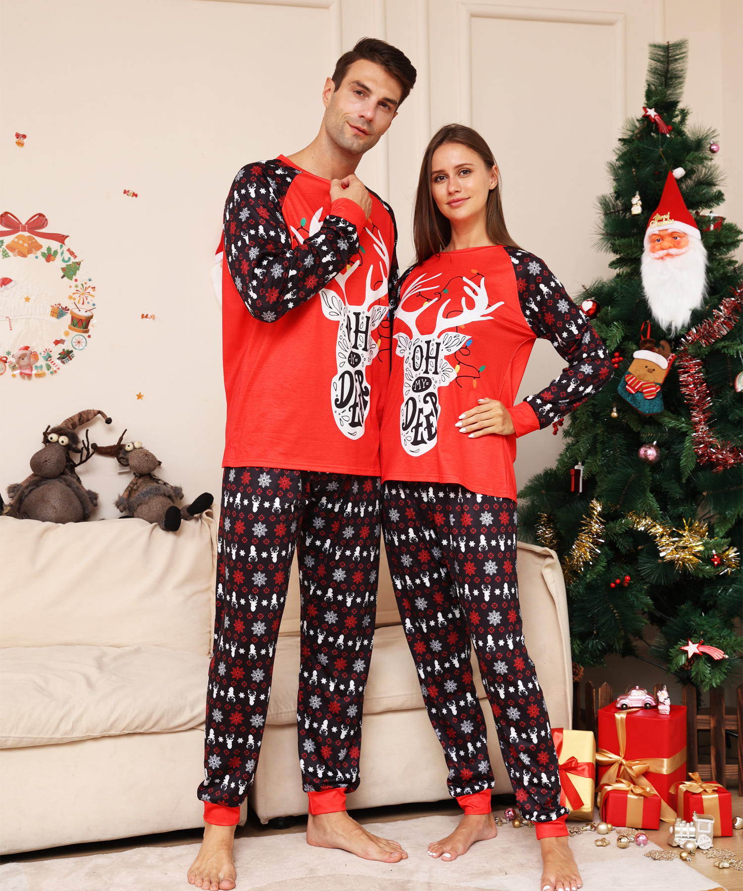 Kerst pyjama set voor het hele gezin met rendier kerstprint_voghion.com