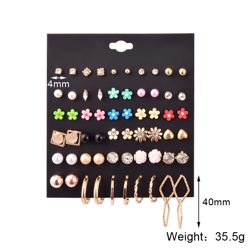 Fashion 30 Pairs Of Acrylic Flower Rhinestone Combination Earrings Set display picture 1