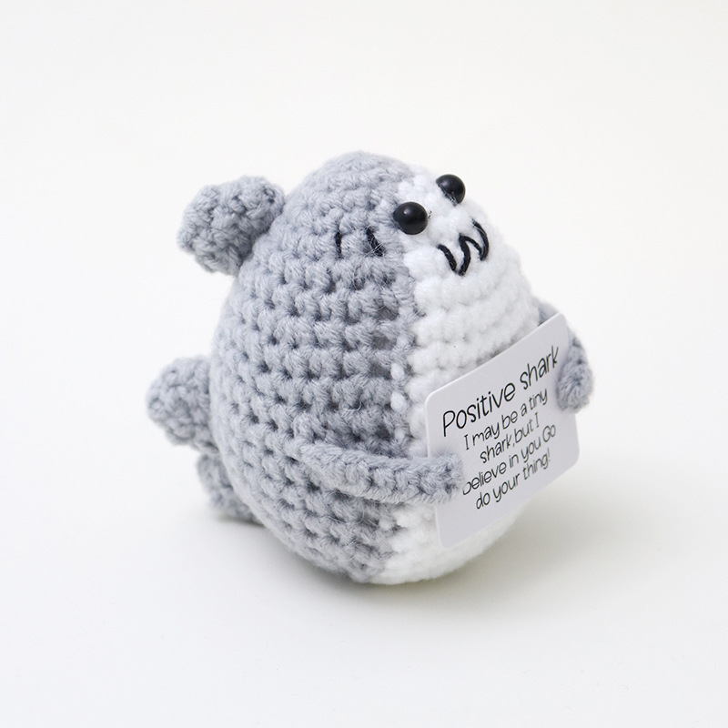 跨境爆款毛线钩织玩偶定制手工钩织独角兽毛线娃娃针织玩偶打样