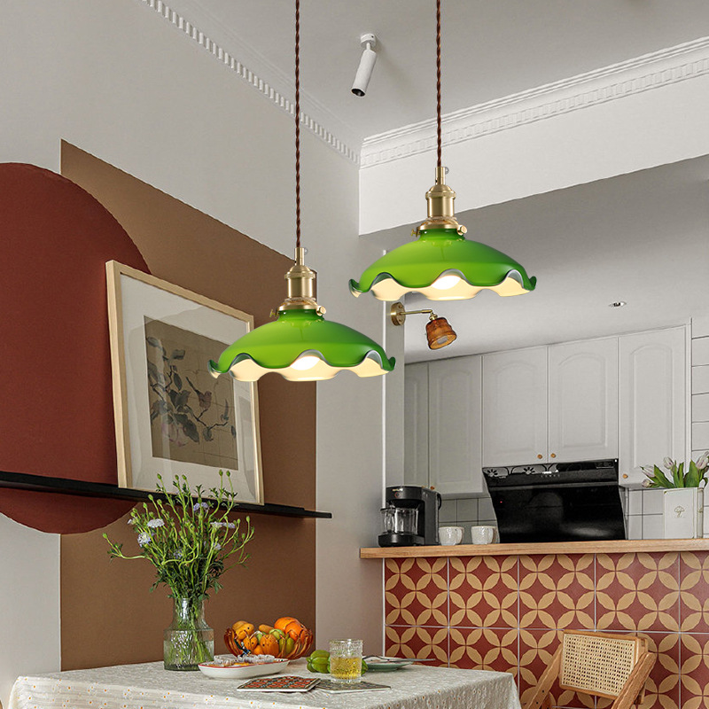 Araña retro de estilo japonés nogal comedor Estudio de latón vidrio silencioso estilo estudio artístico dormitorio lámpara de noche