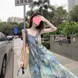 法式碎花吊带连衣裙女夏2026新款小个子高级感海边度假雪纺长裙