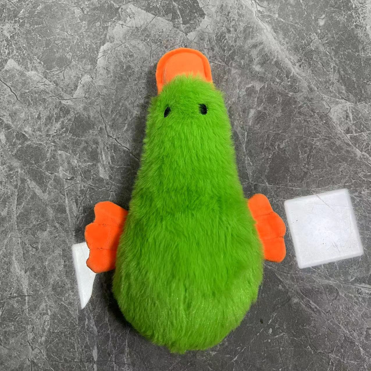 녹색 봉제 오리