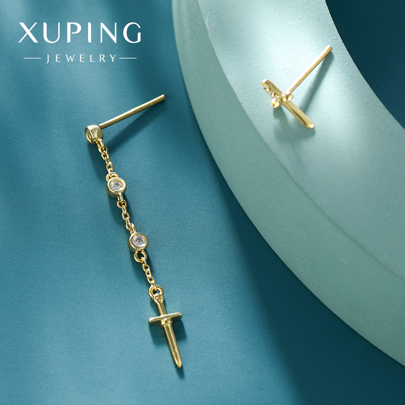 Xuping joyería aleación simple daga Cruz pendientes estilo coreano estilo frío s925 pendientes de aguja de plata joyería al por mayor femenina