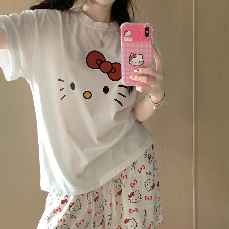 Dibujos animados Hellokitty pijamas estampados mujer 2025 nuevo verano algodón de manga corta pantalones cortos traje de servicio a domicilio