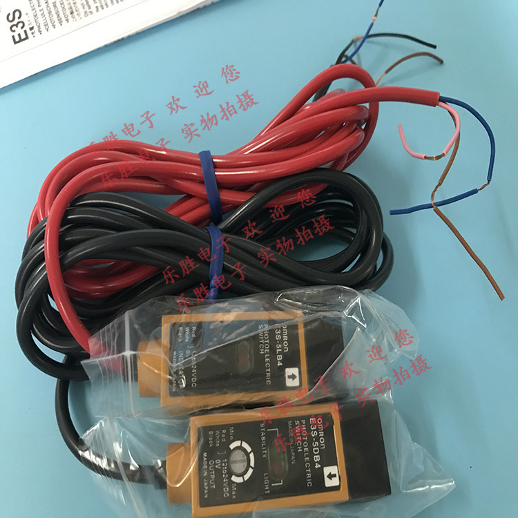 Omron Through-Beam Photoelectric Sensor E3S-5B4 (E3S-5Db4+E3S-5Lb4)