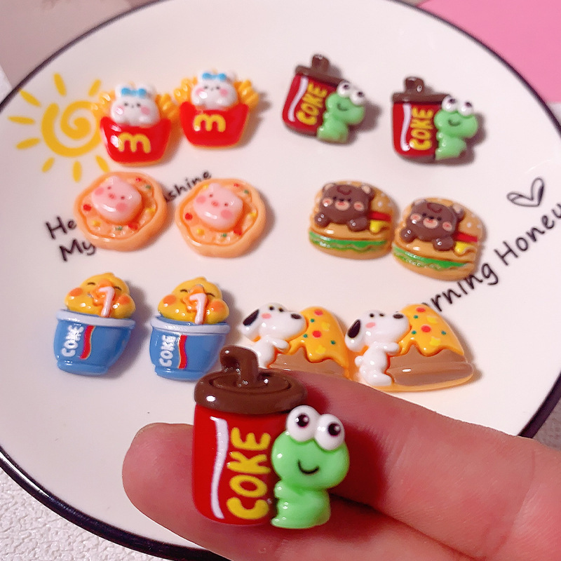 Nuevo oso de dibujos animados hamburguesas de alimentos para animales juegan accesorios de resina diy clip para el cabello de teléfono celular agujero de botón accesorios hechos a mano