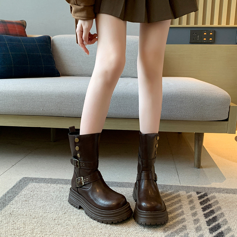 111-10胖mm粗腿马丁靴厚底复古短靴大筒围中筒靴宽胖脚大码女靴