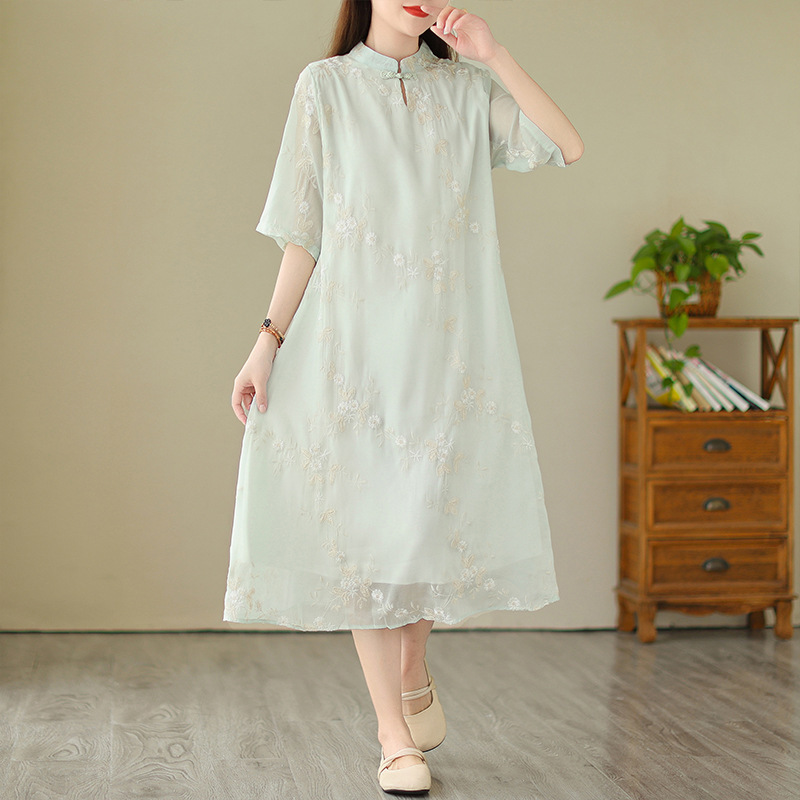 Wyss6402 New Chinoiserie Disc Buckle Western Style Improved Cheongsam Dress 2025 Summer New Retro Embroidered Dress for Women