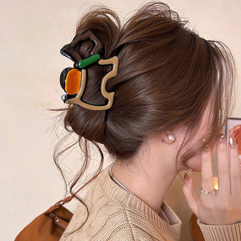 2025年新作フレンチサテン三角グリッパー、女性用ハイエンド後頭部ヘアシャーククリップ、気質と多用途のヘアアクセサリー|undefined