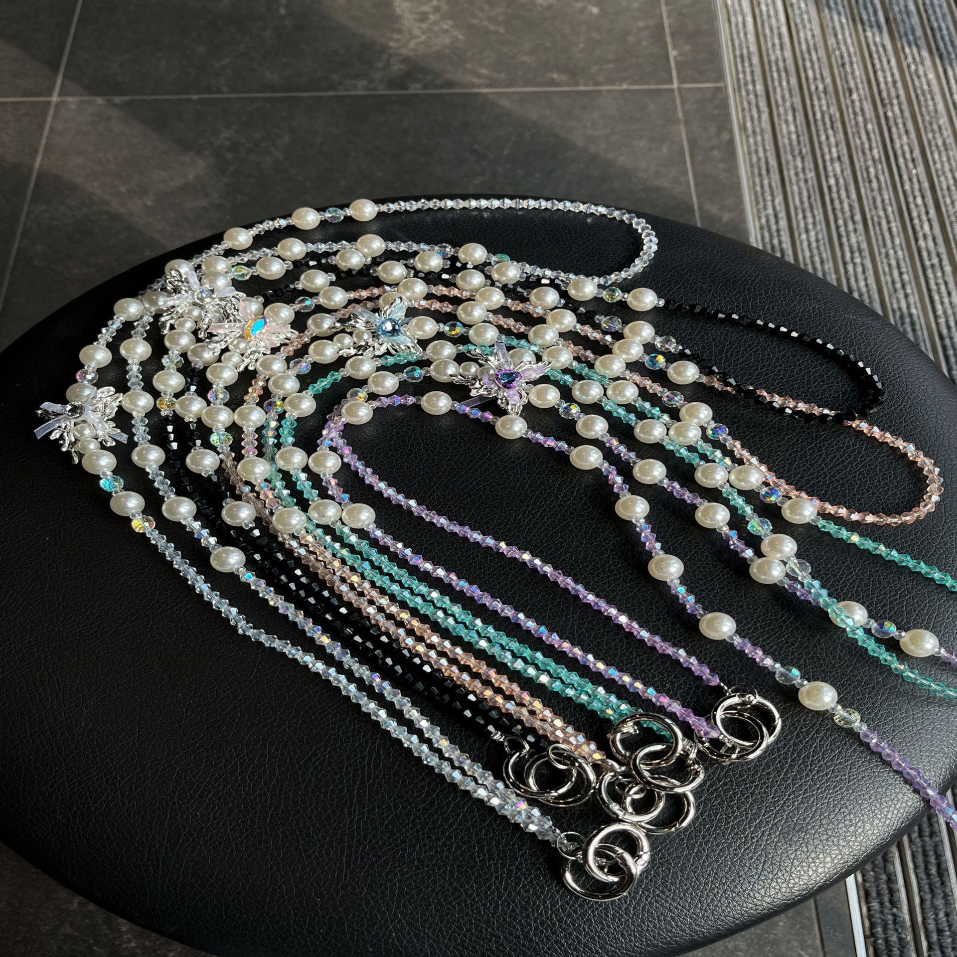 Cadena de teléfono móvil de mensajero cuerda de cadena larga de verano nuevo colgante de cuentas de perlas de cristal hecho a mano amor diamantes de imitación circón