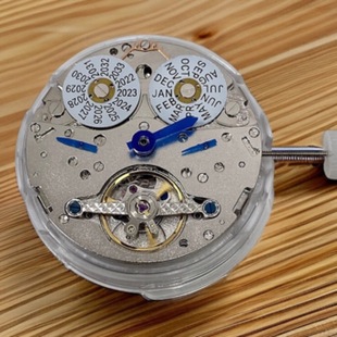 Fully Automatic Mechanical Movement Shanghai Multi-Function Movement Five-Pin Perpetual Calendar Automatic Mechanical Watch Movement Bare Flywheel