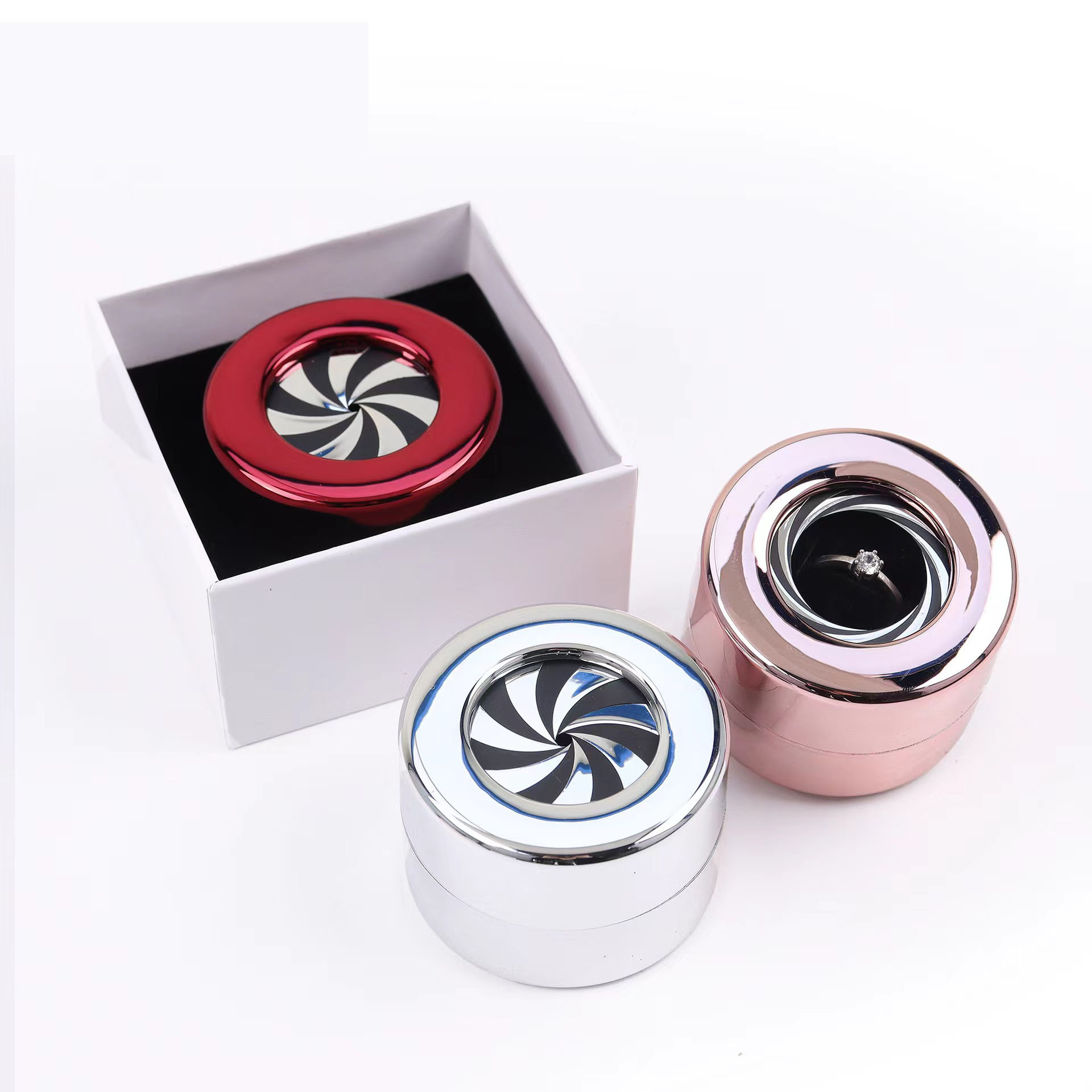 Cross-border e-commerce hot selling ring box new creative rotating ring box Valentine's Day 520 gift proposal gift red