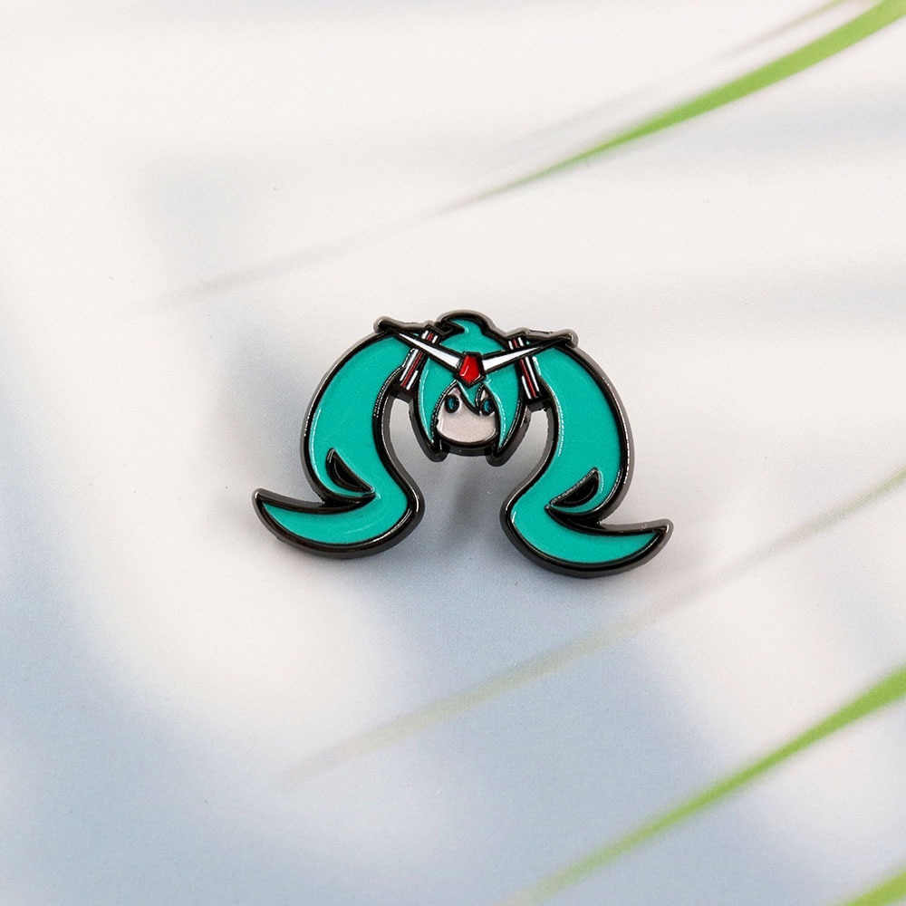 Hatsune Miku Q-version metal brooch, Hatsune Miku fan-made enamel badge, cute cartoon accessory for collars and bags